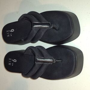 Chunky platform flats mix no .6 black sandal size 7